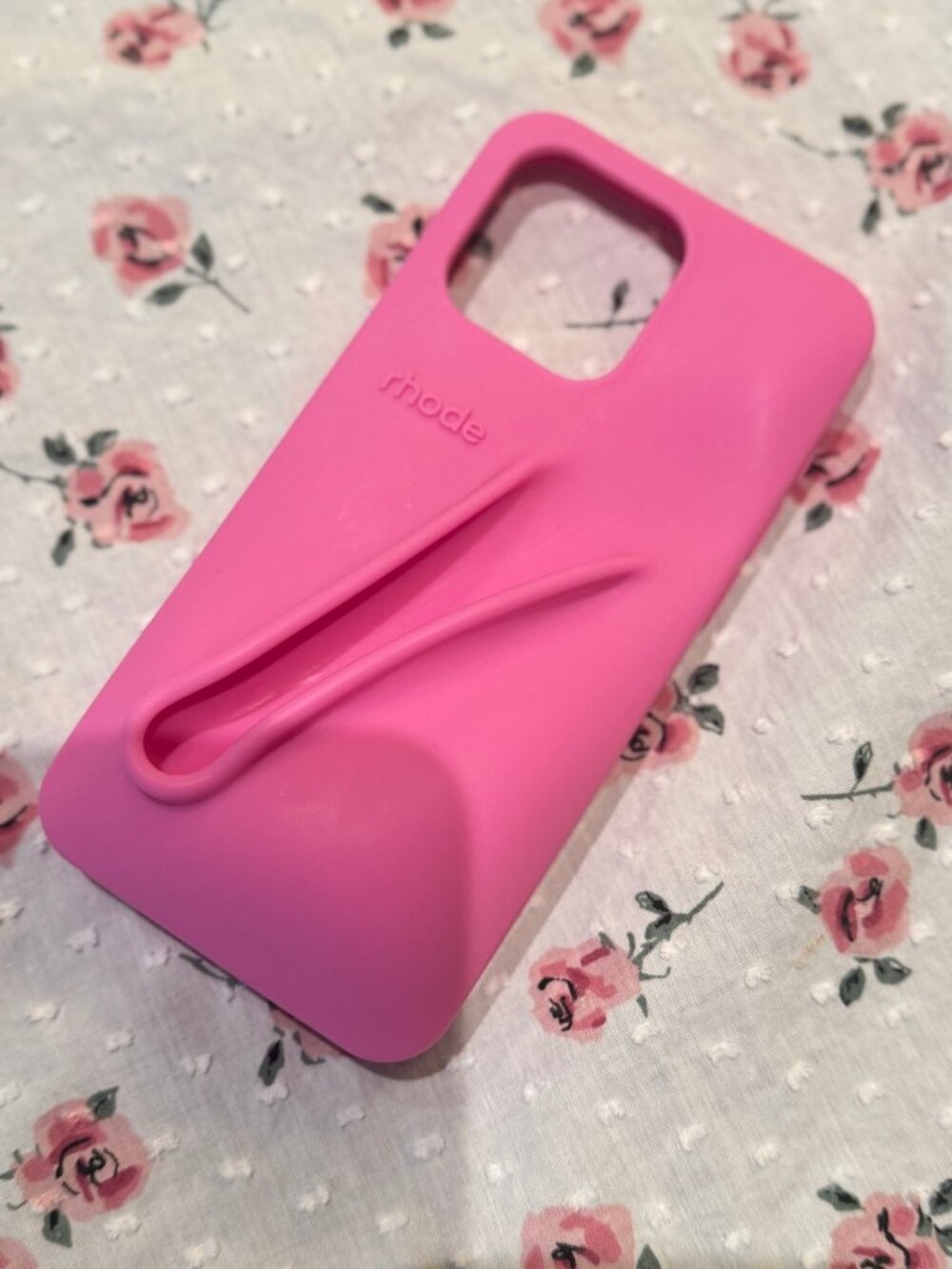 Rhode Lip Case iPhone 15 Pro Max — Hot Pink (Discontinued)